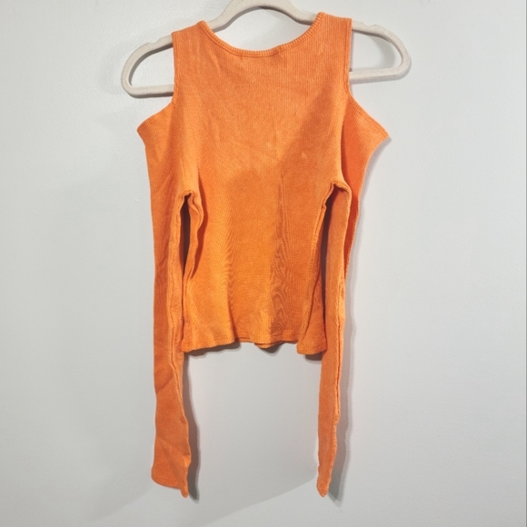 New Daydreamer Rebel Girl Cold Shoulder Crop Top - Picture 7 of 7